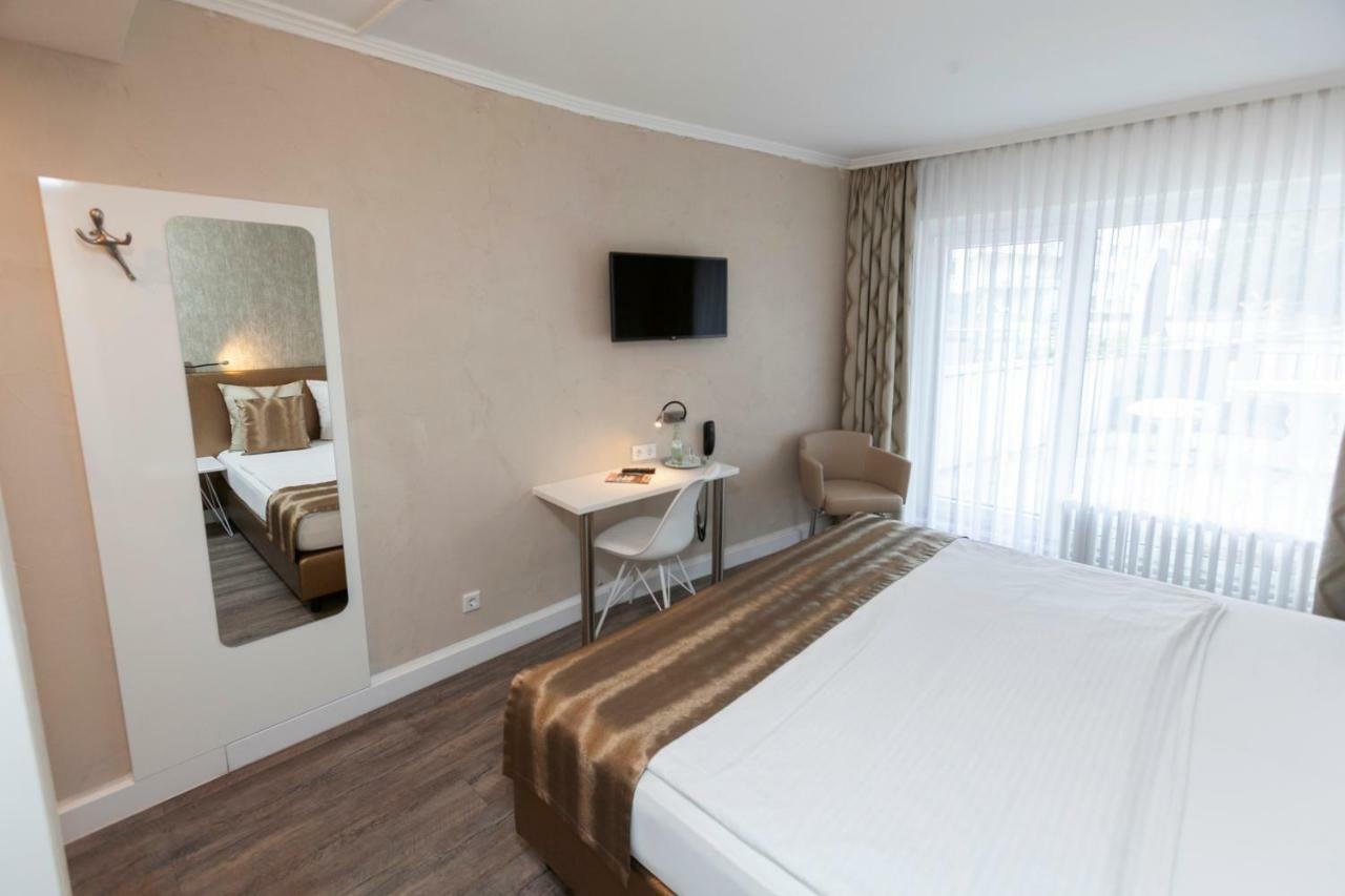 Hotel Prinz Anton Dusseldorf Bagian luar foto
