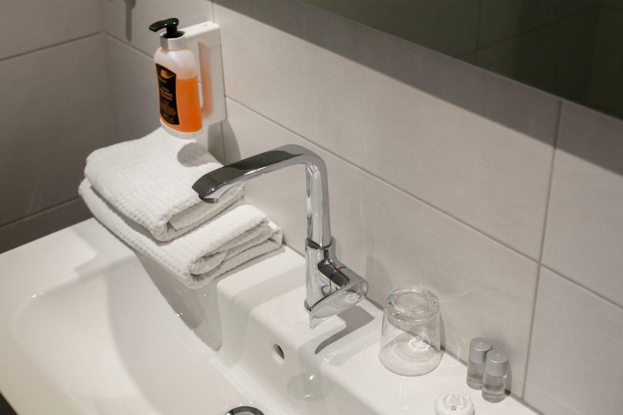 Hotel Prinz Anton Dusseldorf Bagian luar foto